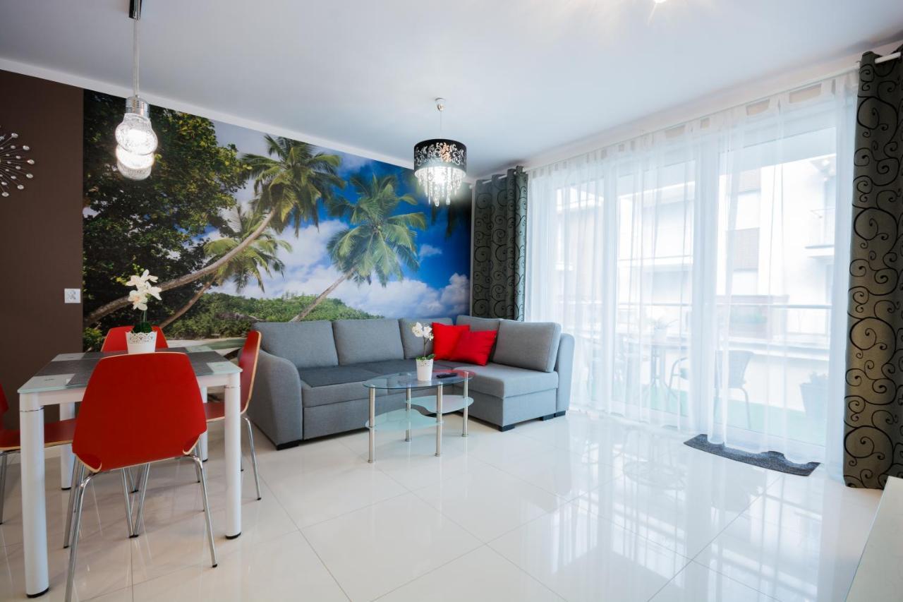 Apartament Ibiza Przy Plazy Rewal Esterno foto