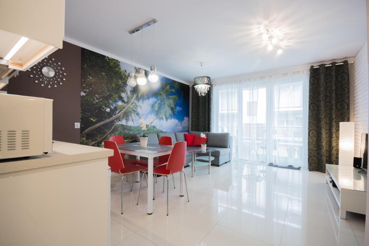 Apartament Ibiza Przy Plazy Rewal Esterno foto