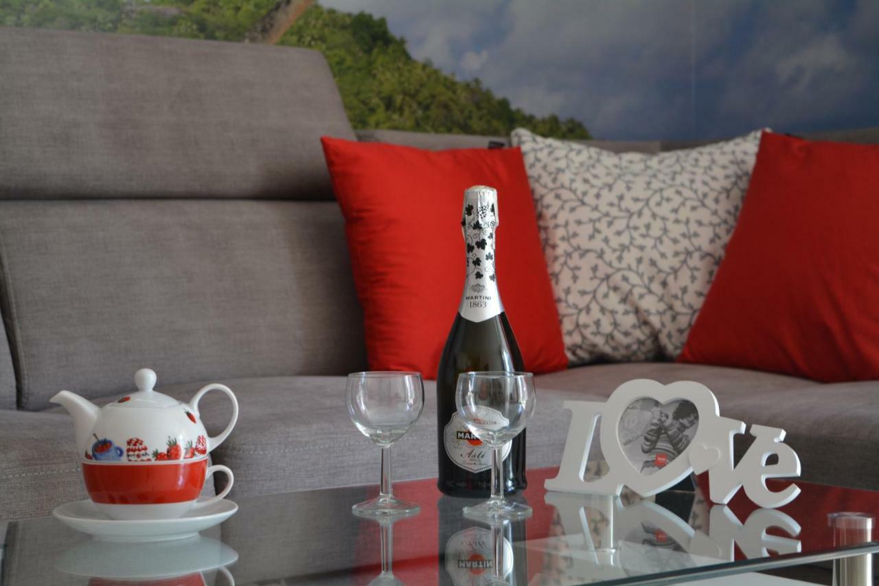 Apartament Ibiza Przy Plazy Rewal Esterno foto